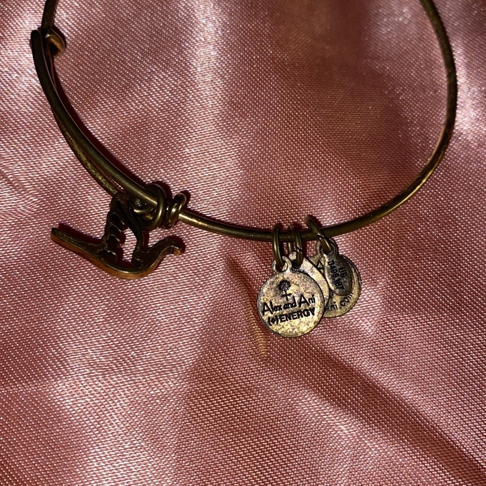 7 piece bundle bracelets - Picture 8 of 11